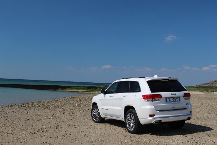  Jeep Grand Cherokee Summit 2016 года  (WW) (фото 21 из 28)